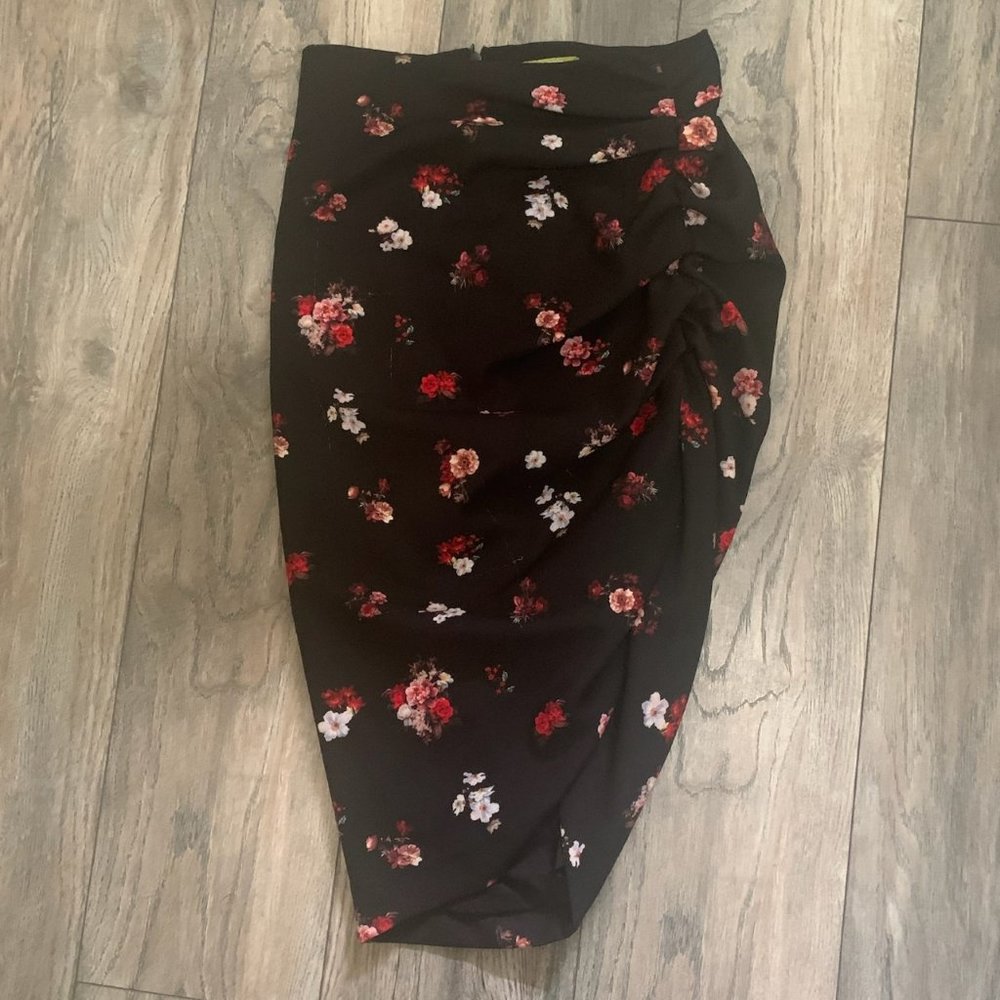 GIANNI BINI‎ RUCHED SIDE SLIT LINED FLORAL SKIRT XS